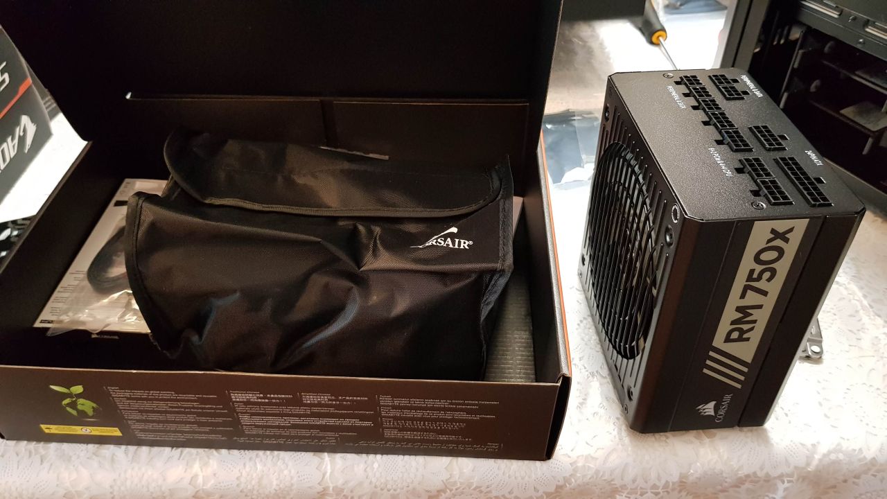 Corsair RM-series PSU